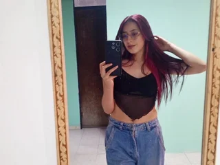 GabyPettiteXx