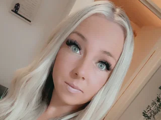 GeeGeexxo webcam livesex profile in english cams