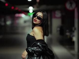 glamcambabes.com ginebra_belucci livesex profile in ass cams