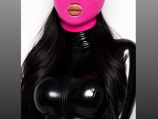 Goddess_Julianna_latex_accntnt