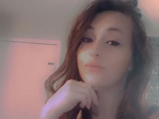 Goddesshmh webcam profile - American