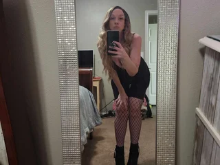 HaileeAtHome