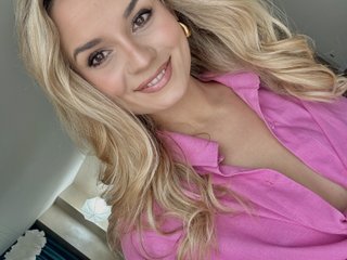 Sex VideoChat with HelenWaldorf on Cam2Cam Live Show