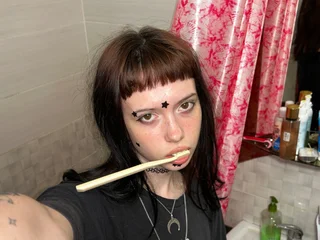 onaircams.com hollymariia livesex profile in try-to-guess-je-mappelle-mila cams