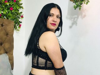 HornyRouse - Streamate Deepthroat Piercing Smoke Girl 