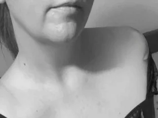 hornyhotwife83 webcam livesex profile in tattooed cams