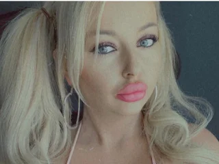 HotBlondeLilly_xo profile