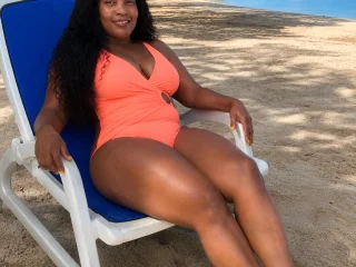 HotMissMolly webcam profile - Jamaican