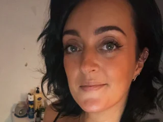 iluvcams.com housewifewithsecrets livesex profile in in-the-depths-of-your-desires cams