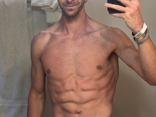 HungRunner36 Live Webcam on Streamate