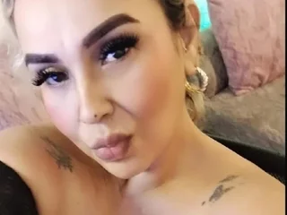 streamate hunty_milf webcam profile pic via pornos.live