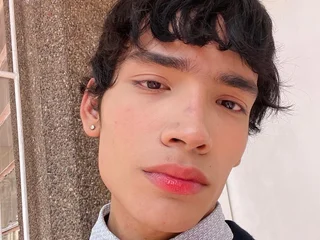 Cam boy Isaac_Nova
