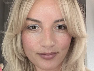 Isabella_Black_UK streamate