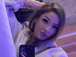 Izza_Bella LiveCam