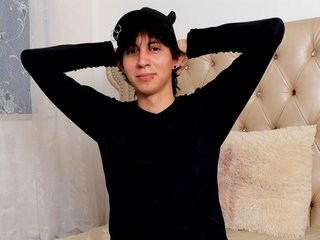 JeanRam018 Male Adult Webcam