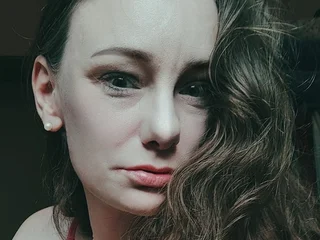 JulieSqualor81 profile