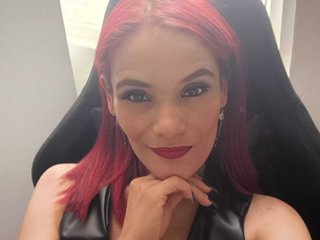 JulietaWall21 Live Webcam on Streamate