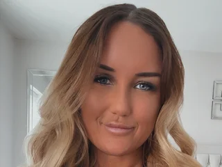 Katie_d, 35 years old, currently live, on Streamate
