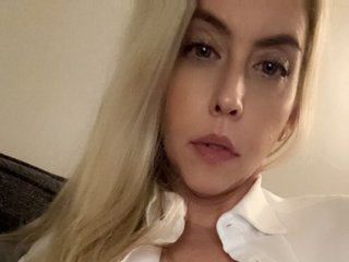 Sex VideoChat with KayBayBees on Cam2Cam Live Show