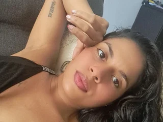 KissmeSara