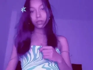 Kristalnaughty4u