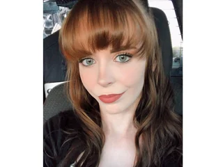 KymMeadowsXOLive Porn Model Profile Image