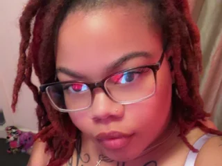 mega-camsex.com larayroses livesex profile in tattoos cams