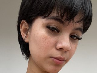 Lila_Petite69