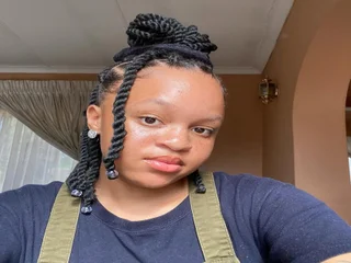 LillyPeachyXX21
