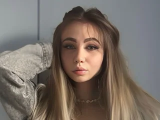 LilySweetPeach LiveCam