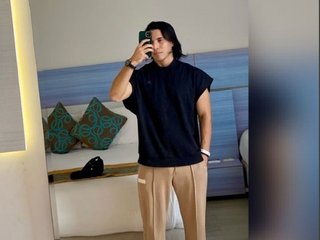 LoganBlakee Porn Show
