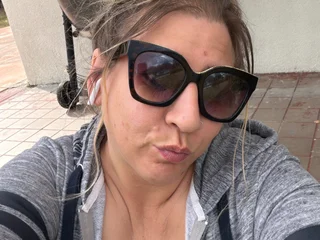 streamate lovebug1988 webcam profile pic via glamcambabes.com