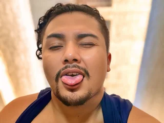 LucaSexyLatinoHOT