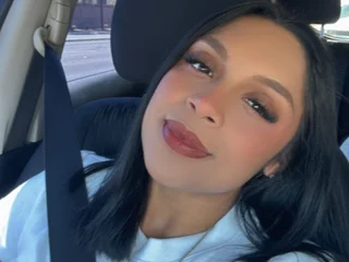 streamate lucilynn webcam profile pic via newporncams.com