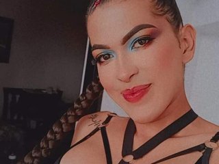 LuciaMarks - Streamate Piercing Smoke Spanking Trans 