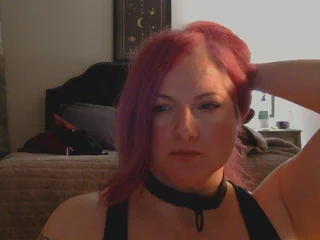 badgirlwebcam.com luna263 livesex profile in trimmed cams