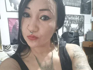 sexcityguide.com luna_desiree livesex profile in magic-hut-in-forest cams