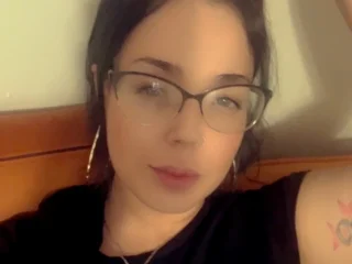Lunalunatixxx webcam livesex profile in black-hair cams
