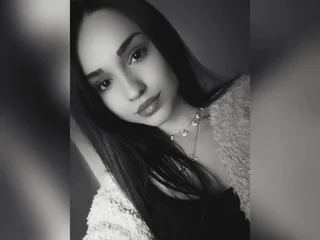 MARCELIYNE Live Cam