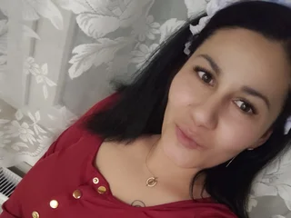 MELLANIEH webcam livesex profile in brown-eyes cams