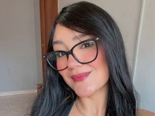 sexlivecamsites.com martinablossom livesex profile in somewhere-in-africa cams