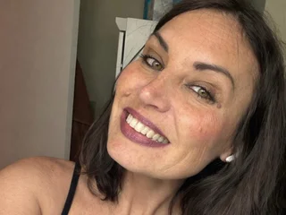 livestrip-joy.com megs_place livesex profile in ile-de-france cams