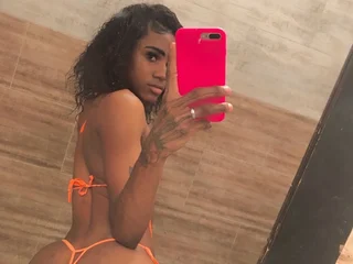 MiaDeseo profile