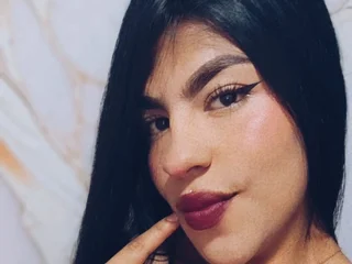 Mia_CollinsR