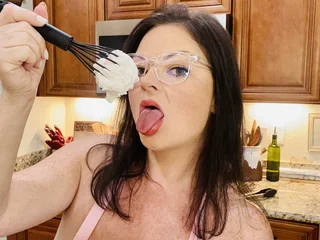 MilfKitchen