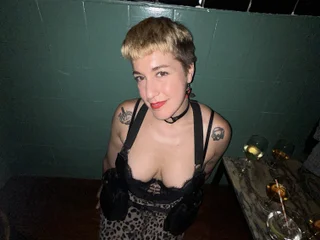 Miss_Cowper Live Cam