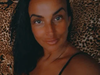 bestlivesexchat.com miss_kaytee livesex profile in petite cams