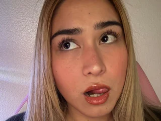 streamate moonshine28 webcam profile pic via watchgirlcam.com