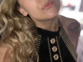 MrsHotWife69