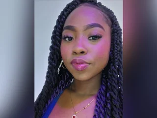 NaomiiQueenn